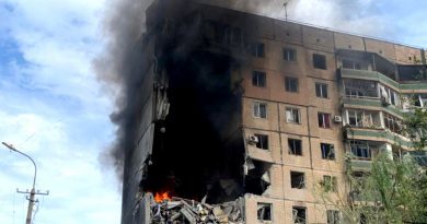 Россия атаковала ракетами Кривой Рог — погибли 4 человека, спасатели ищут людей в руинах