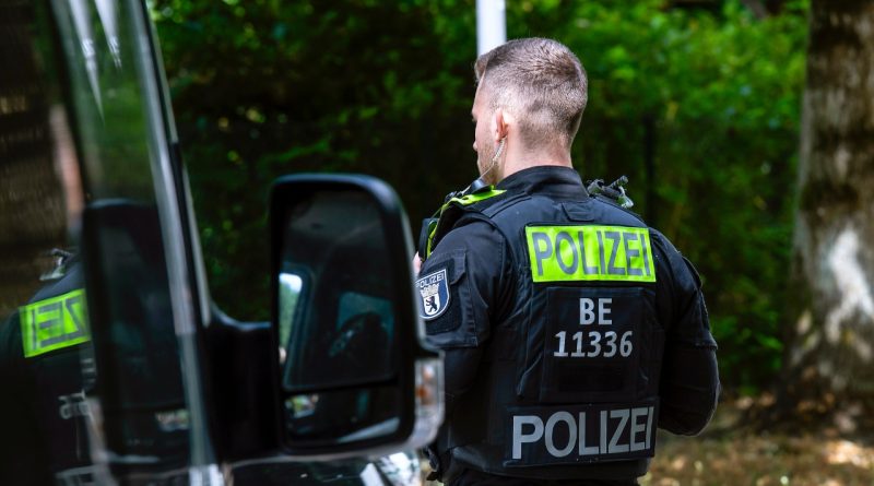 В Германии троим мужчинам предъявлено обвинение в изнасиловании грузинки