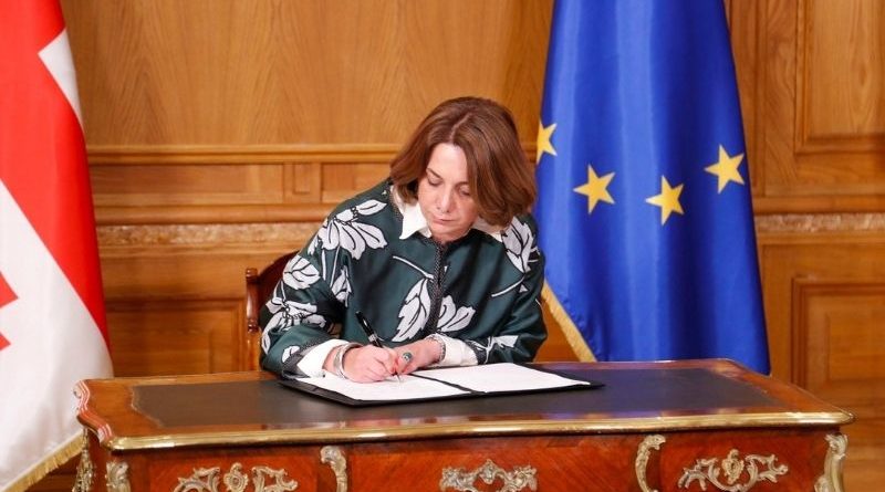 «Лело» начинает консультации по вопросу импичмента премьер-министра Грузии