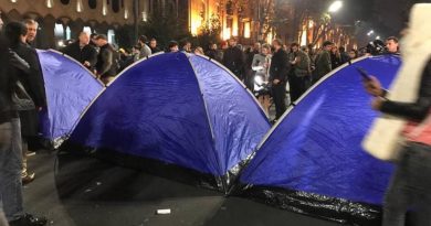 «Грузинская мечта» ужесточает правила установки палаток на акциях протеста