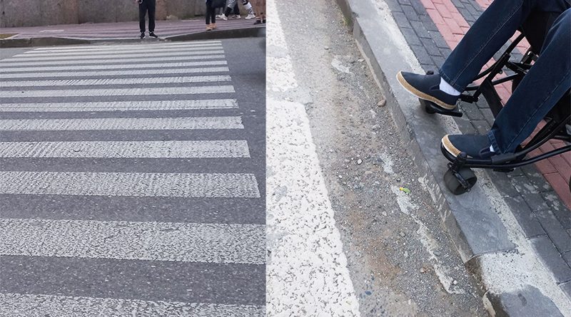 «Это насмешка» — люди с ОВЗ не могут передвигаться по новому тротуару
