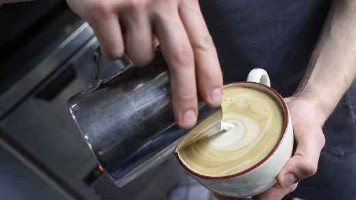 Китайские ученые выяснили, что любители кофе реже страдают от мигрени