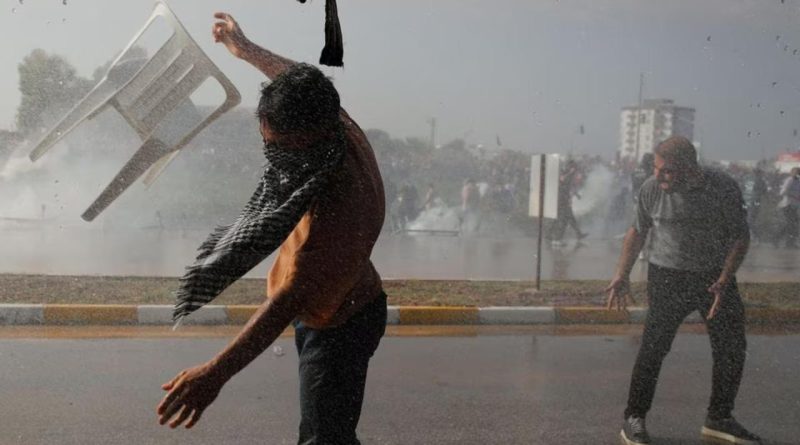 Протестующие пытались прорваться на базу Инджирлик в Турции