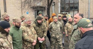 Гаглоев передал квадрокоптеры осетинам, воюющим в Украине на стороне России