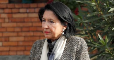 Президент Грузии помиловала восемь осужденных