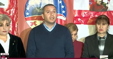 Шесть из восьми депутатов от ЕНД в Сакребуло Каспи заявили о выходе из партии