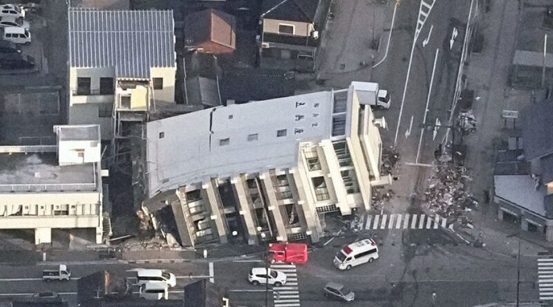 Жертвами землетрясения в Японии стали по меньшей мере 30 человек