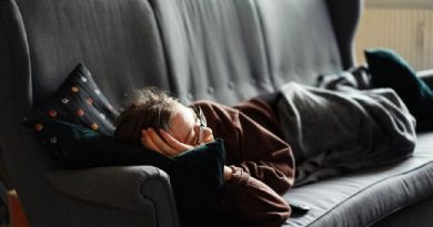Невролог Демьяновская: здоровому человеку достаточно 30 минут дневного сна