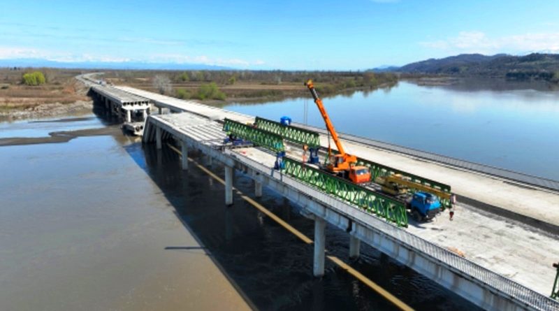 Европейские специалисты будут работать над проектом восстановления моста через реку Риони