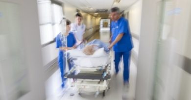 Видения снимают боль: медсестра рассказала о последних часах пациентов перед смертью