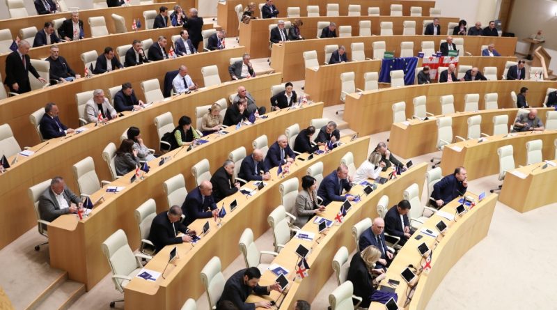 Парламент принял законопроект «Об иноагентах» во втором чтении