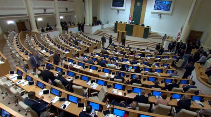 На выступление Кобахидзе в парламенте почти никто из оппозиции не пришел