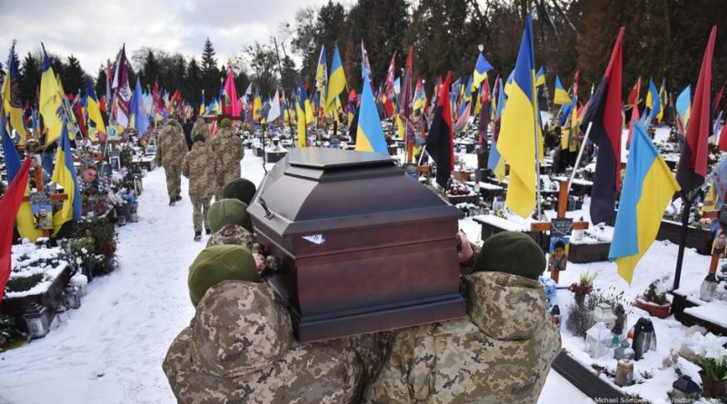 Киев и Москва вновь обменялись телами погибших солдат