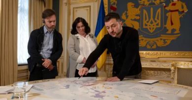 «Может, они будут в России, а может, и не будут». Трамп попросил компенсацию за помощь США Украине