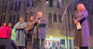 На площади Европы в Батуми проходит манифест протеста актеров «Нового театра»