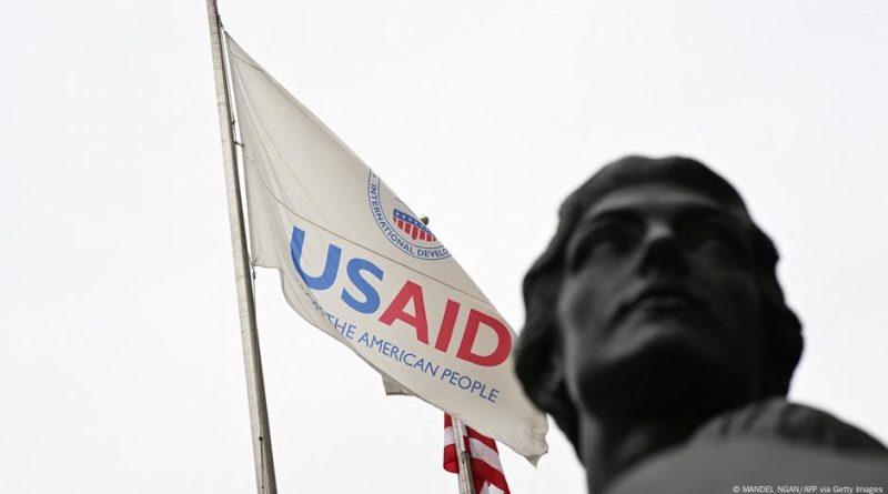 Суд в США приостановил планы Трампа отправить в отпуск сотрудников USAID