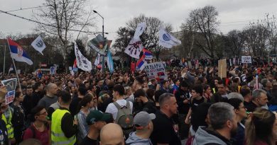 Исторические протесты в Белграде: чем возмущены сербы