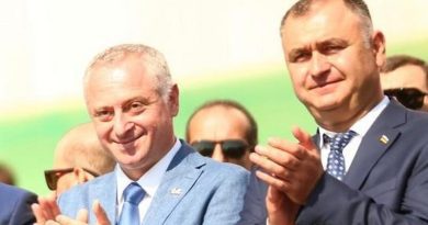 Де-факто лидеры Сухуми в День Победы отправится в Москву