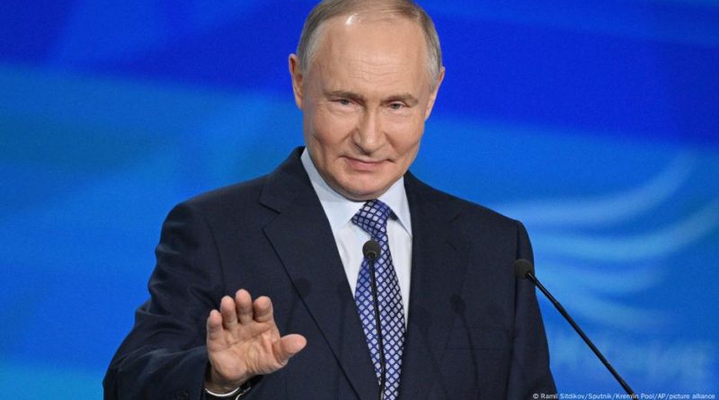 FT: Путин готов остановить вторжение в Украину на линии фронта