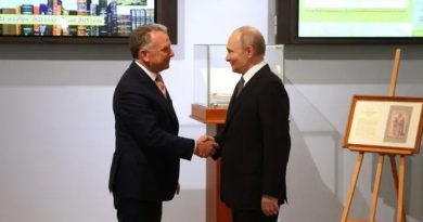 «Ничего не знает о России, ничего не знает об Украине». Как Трамп доверил мириться с Москвой своему другу Стиву Уиткоффу