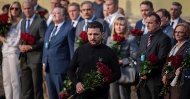 Представители посольств почтили память погибших в Киеве 24 апреля