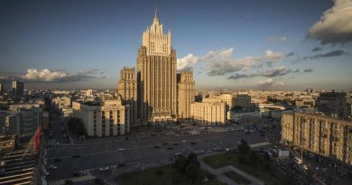 Россия высылает трех дипломатов Молдовы