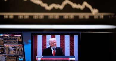 Трамп обрушил биржи: курсы акций снижаются по всему миру