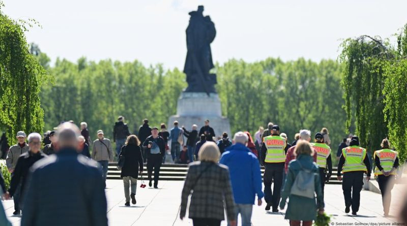 9 мая в берлинском Трептов-парке: война слов