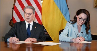 Бессент: Сделка c Украиной поможет США в переговорах с Россией