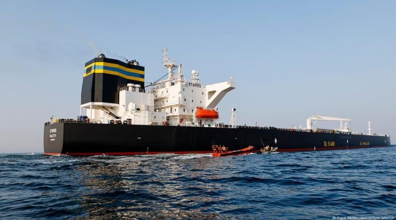 ЕС предложит снизить «потолок цен» на российскую нефть до 50 долларов за баррель