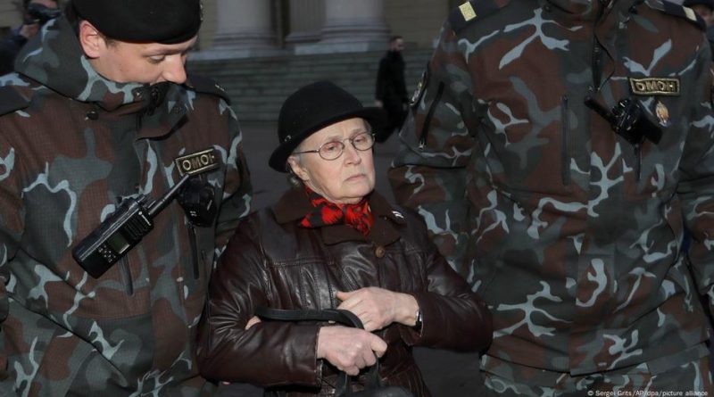В Беларуси возбудили дело против 78-летней активистки Нины Багинской