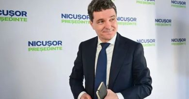 В Румынии снова проходят президентские выборы. Первая попытка не удалась из-за подозрений о российском вмешательстве