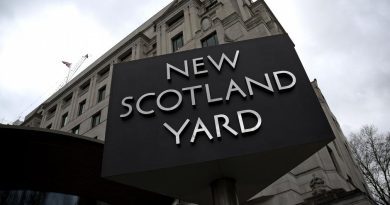 В Великобритании предъявлены обвинения в шпионаже трем гражданам Ирана
