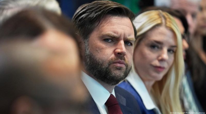 Вэнс: Россия в переговорах по Украине просит больше разумного