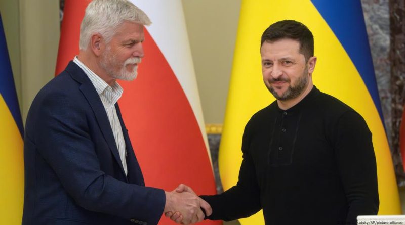 Зеленский прибыл с визитом в Прагу