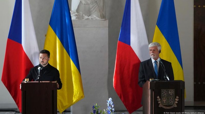 Зеленский в Чехии: Перемирие с Россией возможно в любой момент