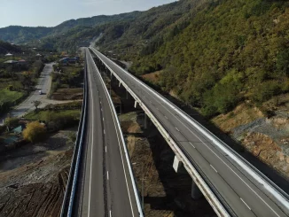 Автомобильная дороги на Рикотском перевале