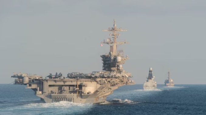 Нефтяной танкер в Ормузском проливе