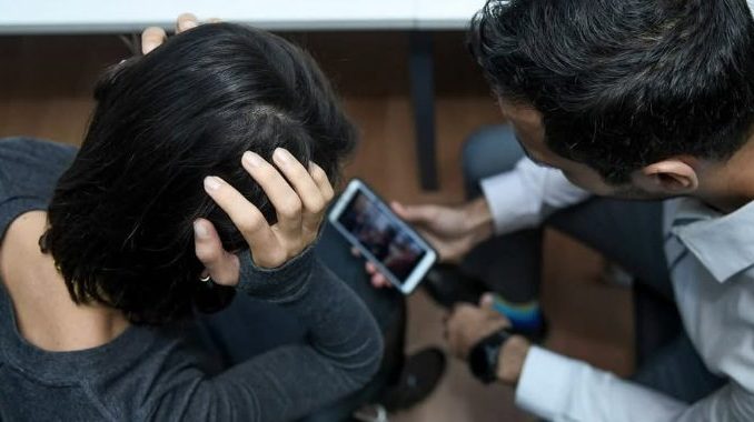 шантаж женщины