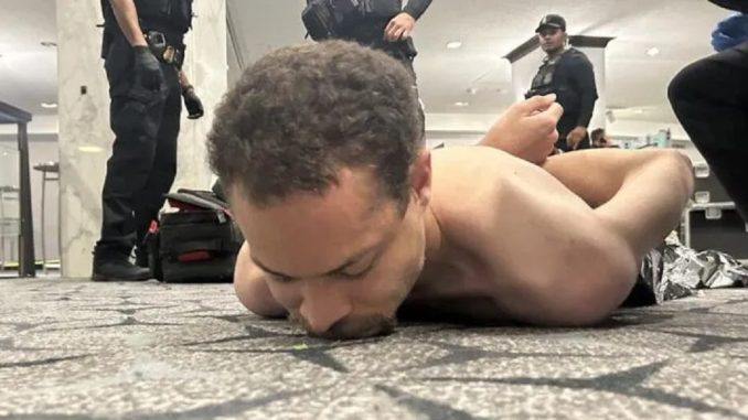 Полиция США на месте происшествия стрельба